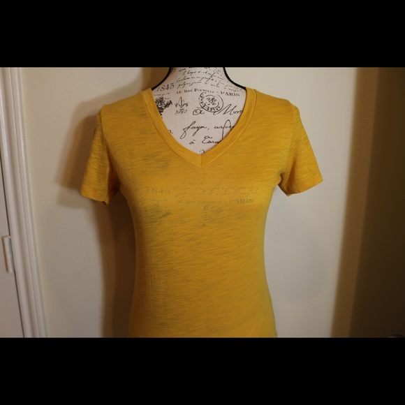 New Arizona yellow v neck t shirt fitted small - Picture 2 of 6